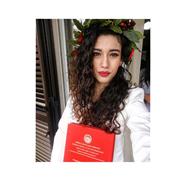 Laureata con il massimo dei voti impartisce lezioni di Spagnolo (lingua e letteratura), Francese (lingua e letteratura) e lingua inglese. Disponibile inoltre per ripetizioni per le scuole elementari e secondarie